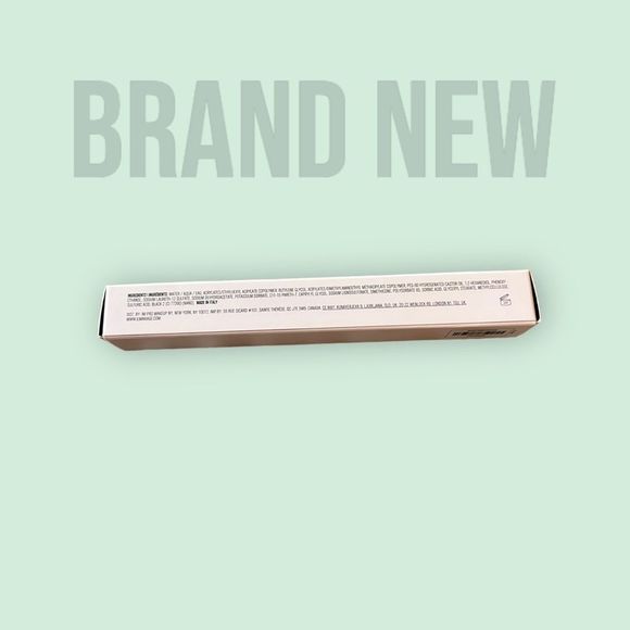 IL MAKIAGE Black Card Waterproof Liquid Eyeliner - Picture 4 of 4